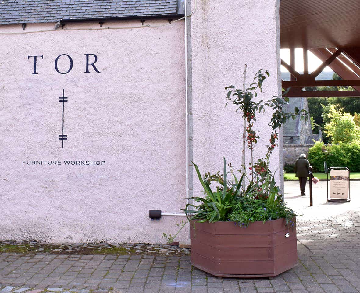 Sign business near Braemar Scotland